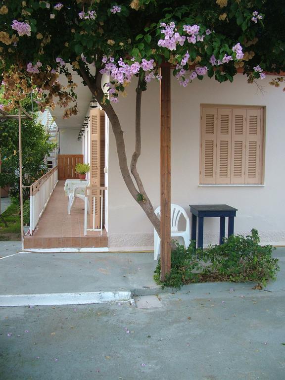 Agia Marina  George'S Apartment חדר תמונה