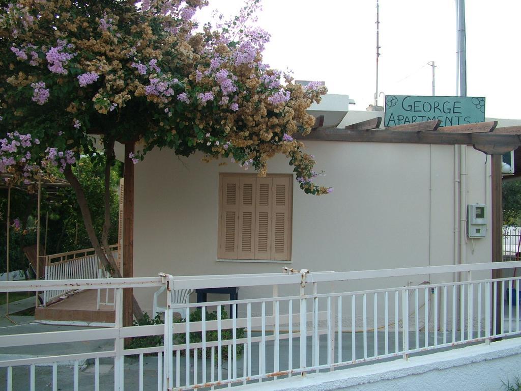 Agia Marina  George'S Apartment חדר תמונה