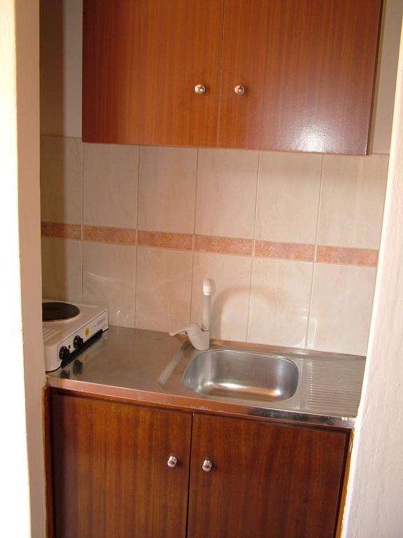 Agia Marina  George'S Apartment חדר תמונה