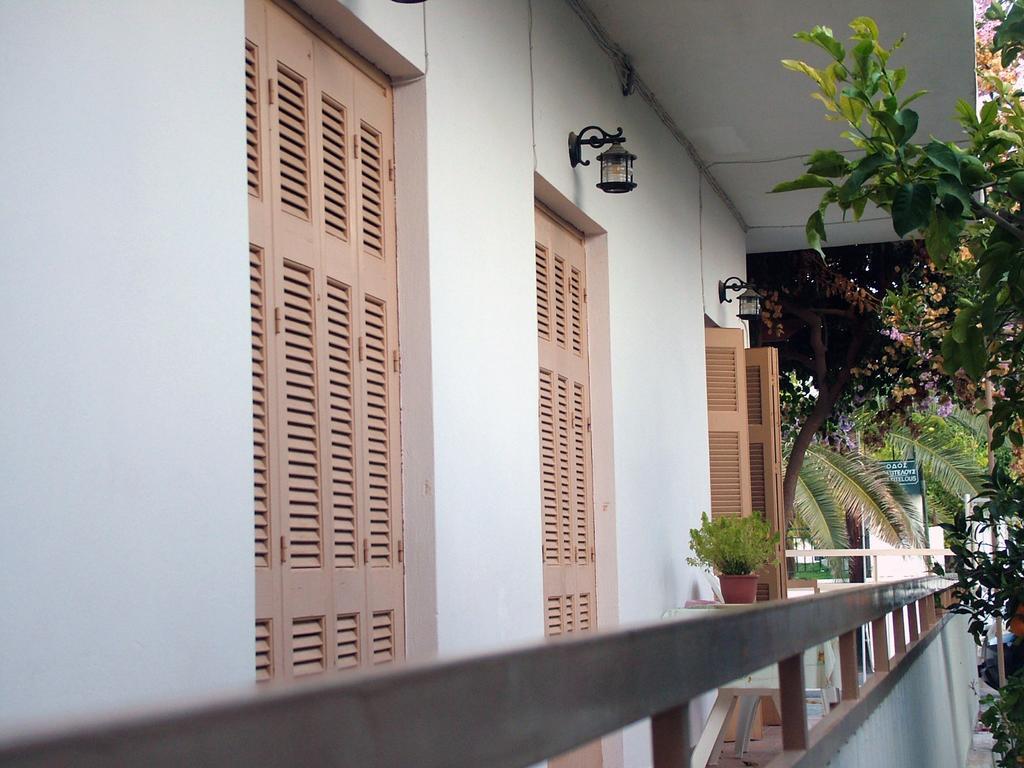 Agia Marina  George'S Apartment חדר תמונה