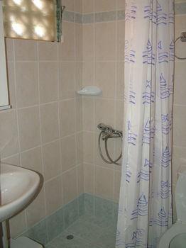 Agia Marina  George'S Apartment מראה חיצוני תמונה